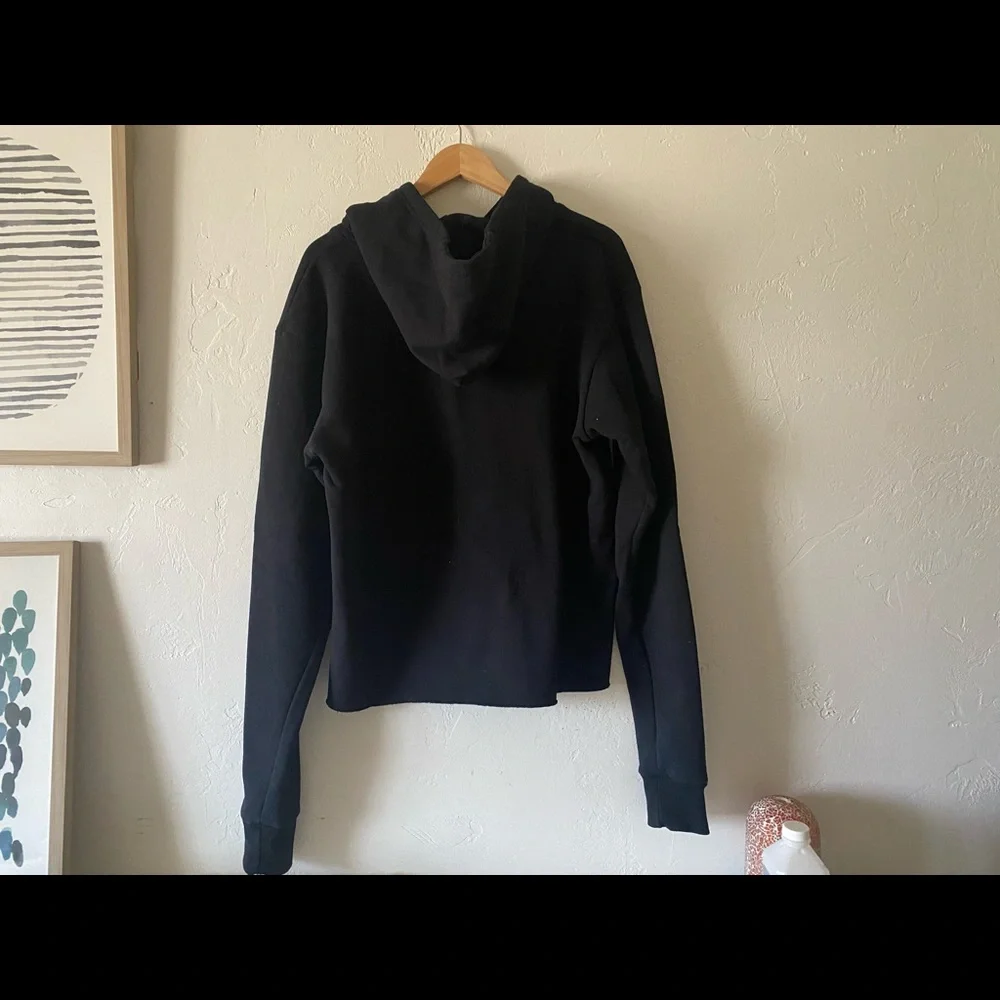 Authentic VLONE cropped black hoodie - Picture 6 of 6